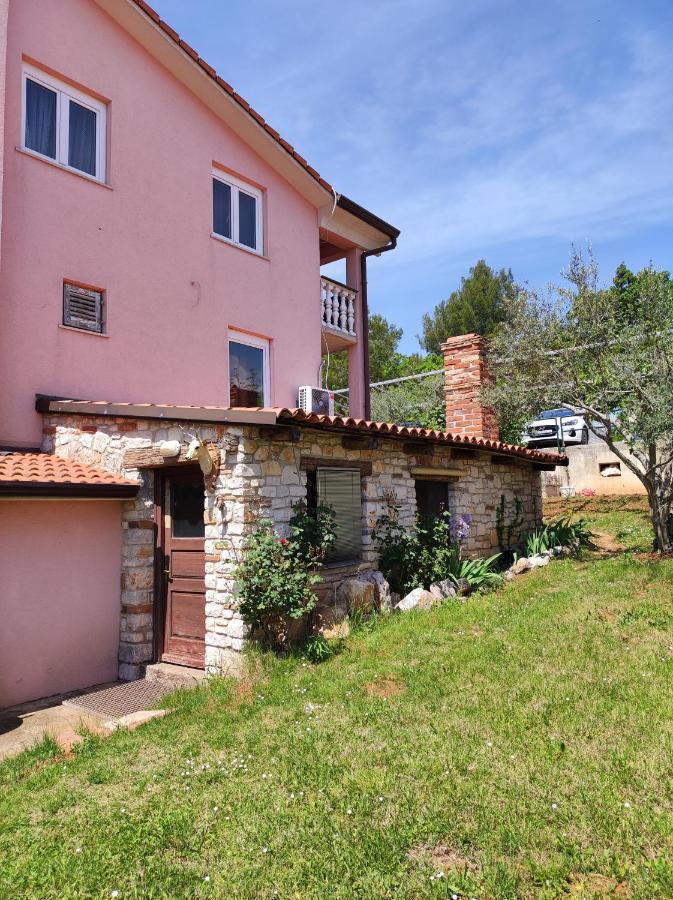 Apartments Erenda Fuskulin Bagian luar foto