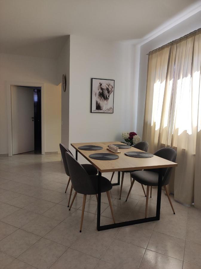 Apartments Erenda Fuskulin Bagian luar foto