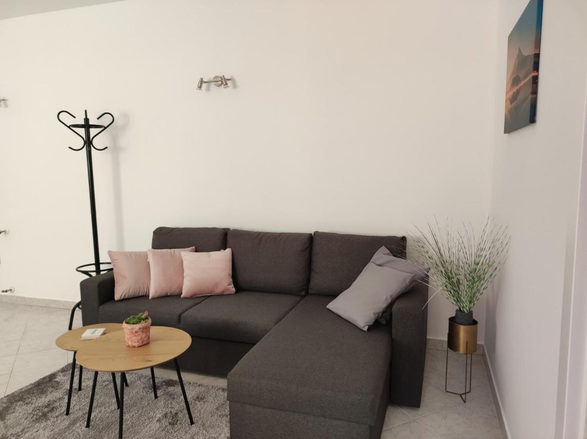 Apartments Erenda Fuskulin Bagian luar foto