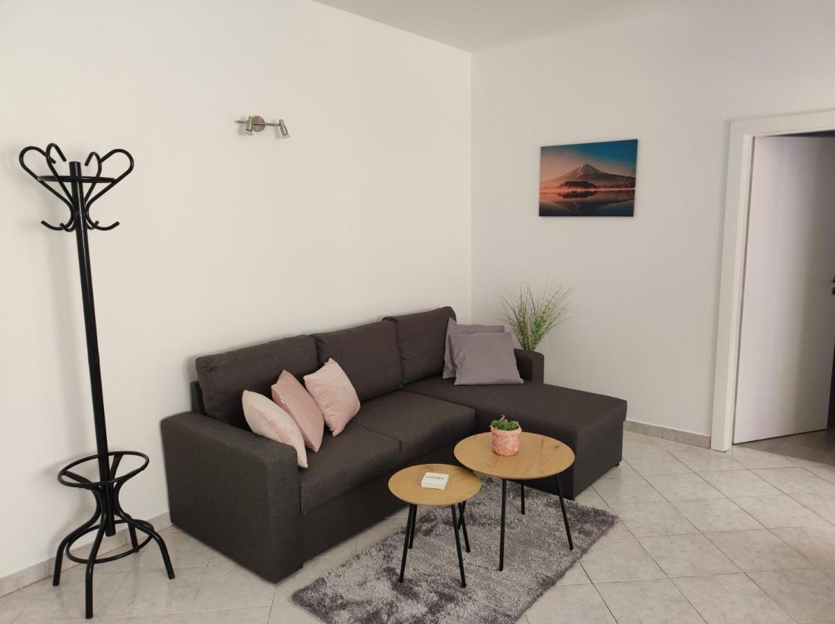 Apartments Erenda Fuskulin Bagian luar foto